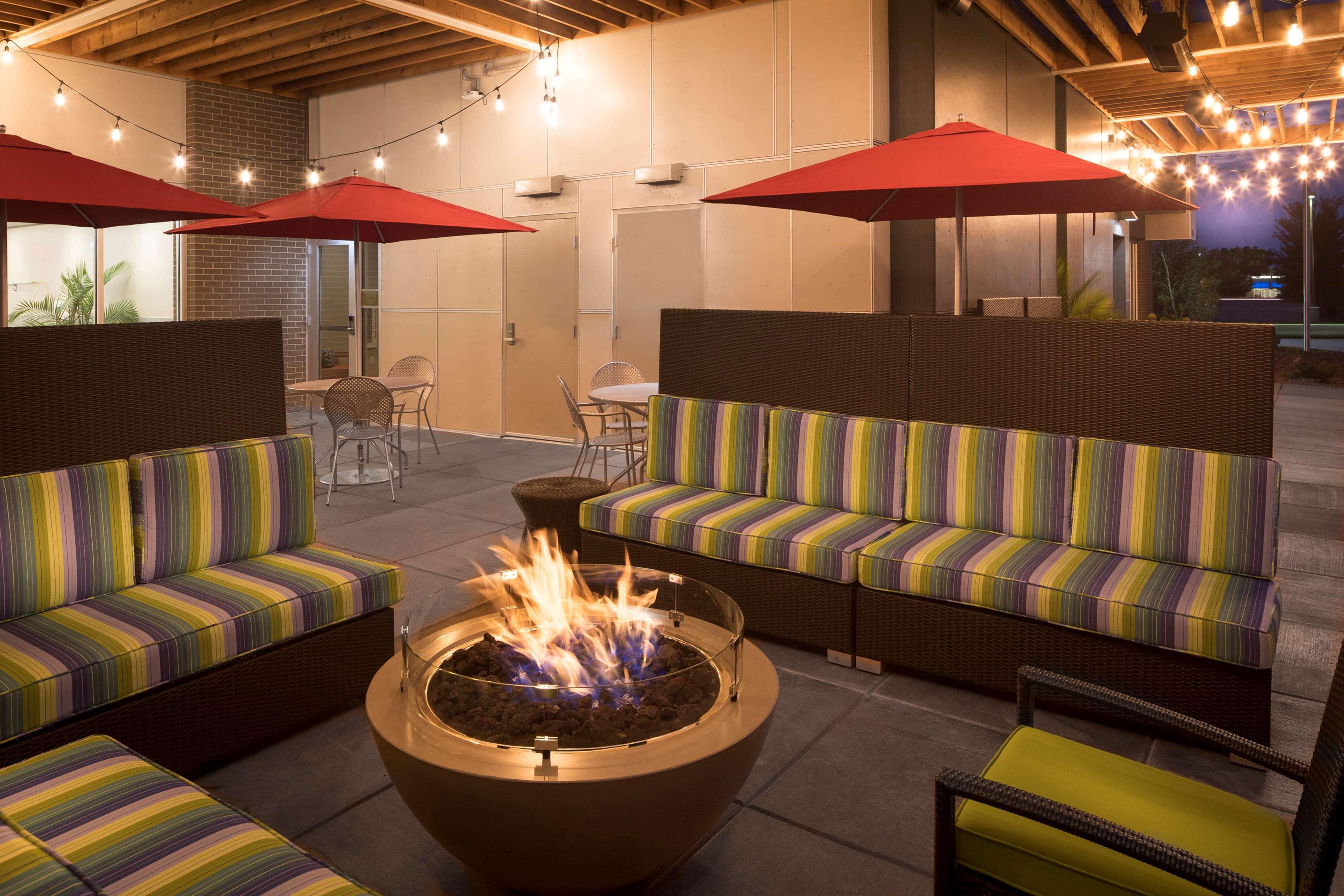 Hotel Home2 By Hilton South Bend 3*