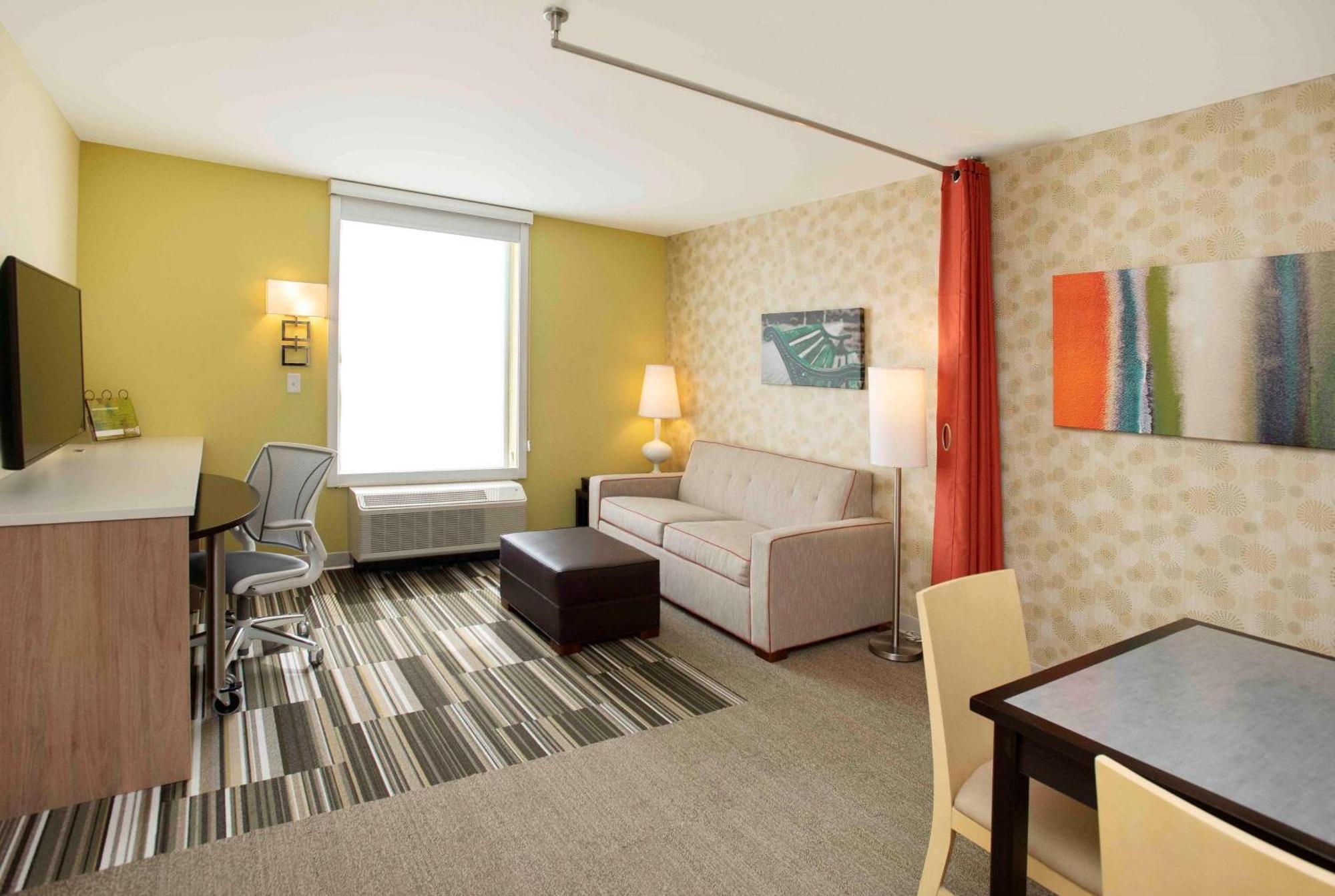 Hotel Home2 By Hilton South Bend